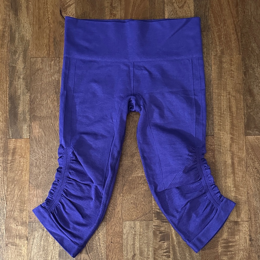 [Lululemon] Awakening Crop Leggings